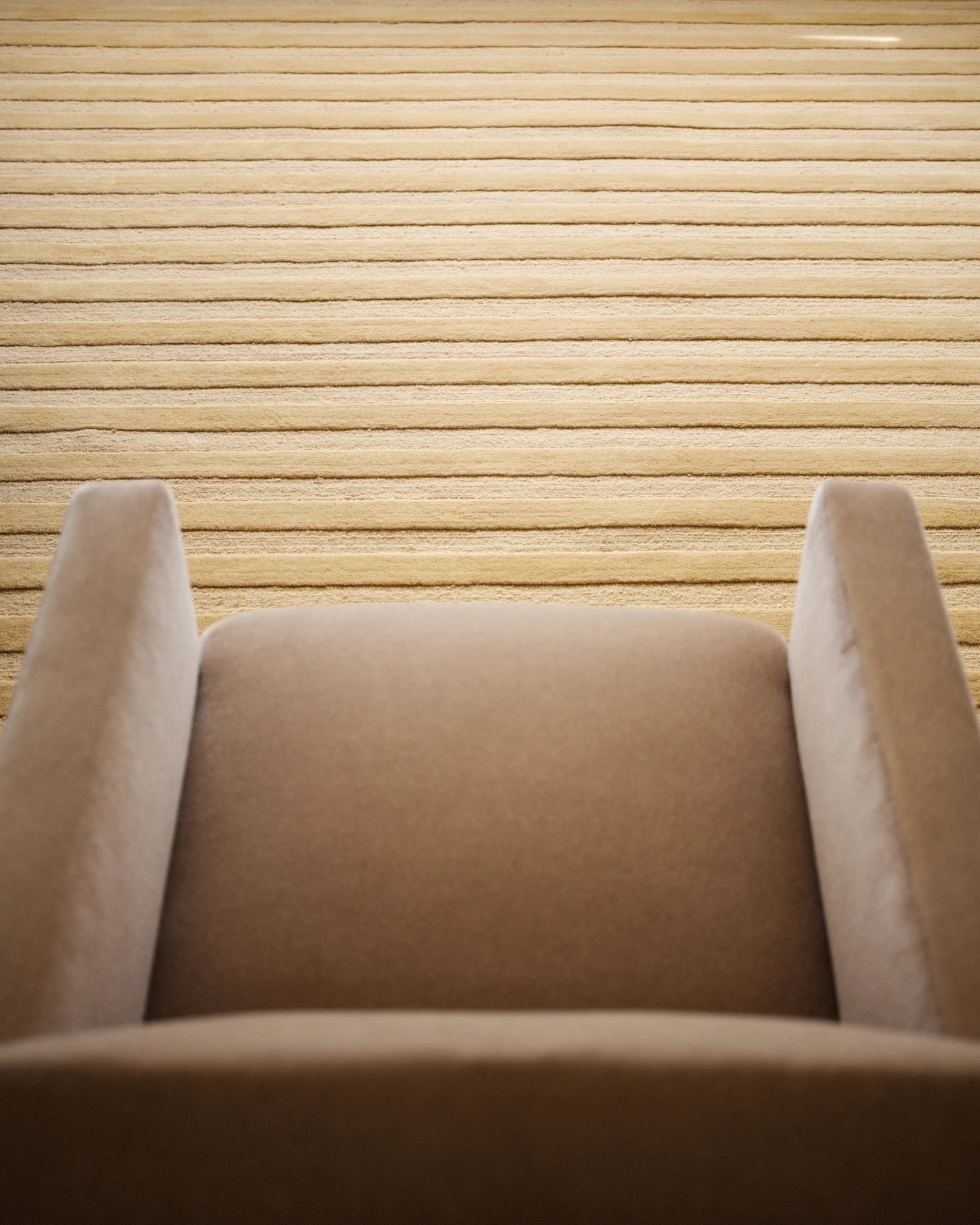 Modern Yellow Hand-Tufted Wool Area Rug with Soft Linear Texture for Living Room
