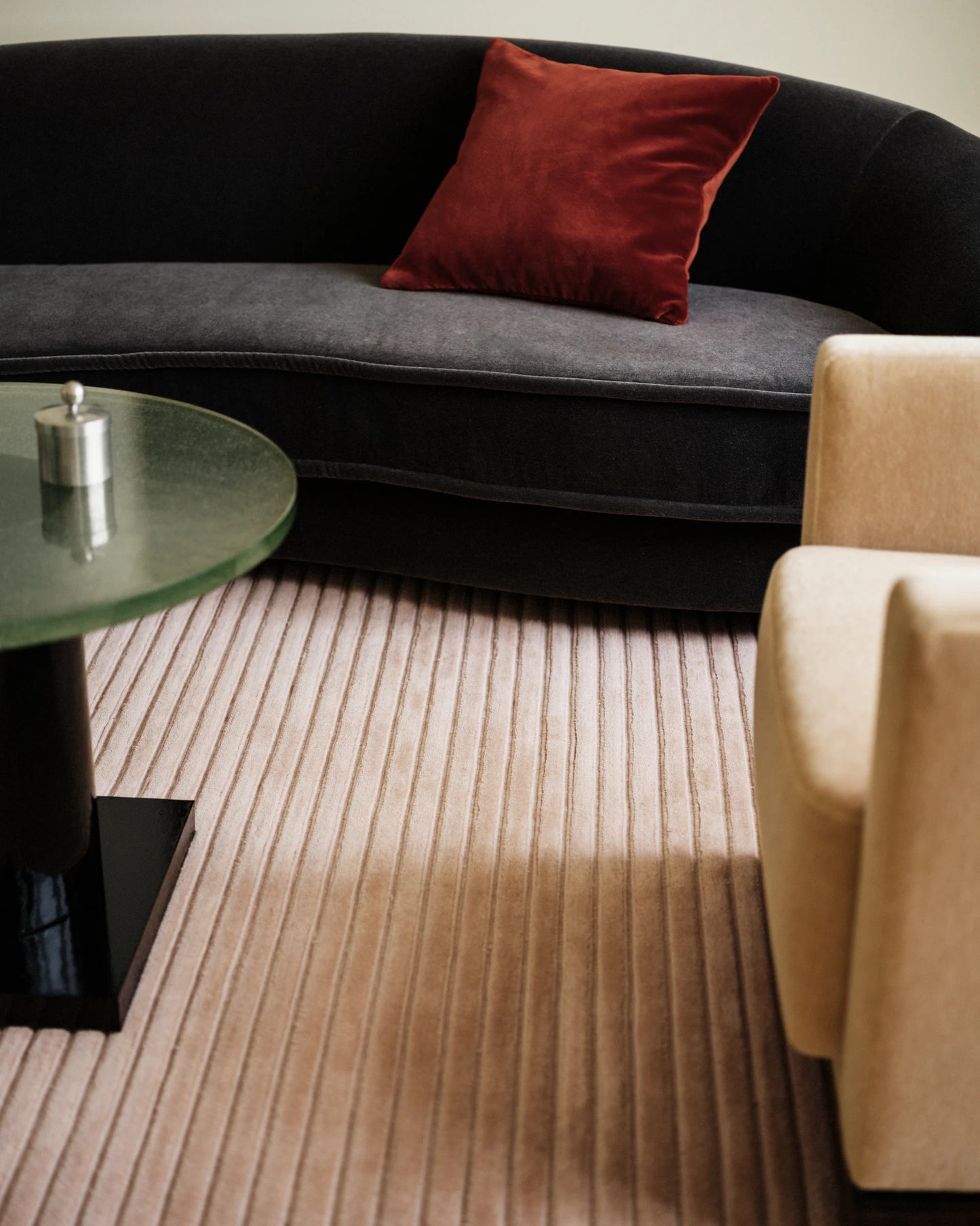 Modern Minimalist Rose Pink Hand-Tufted Woolen Area Rug with Linear Texture for Living Room