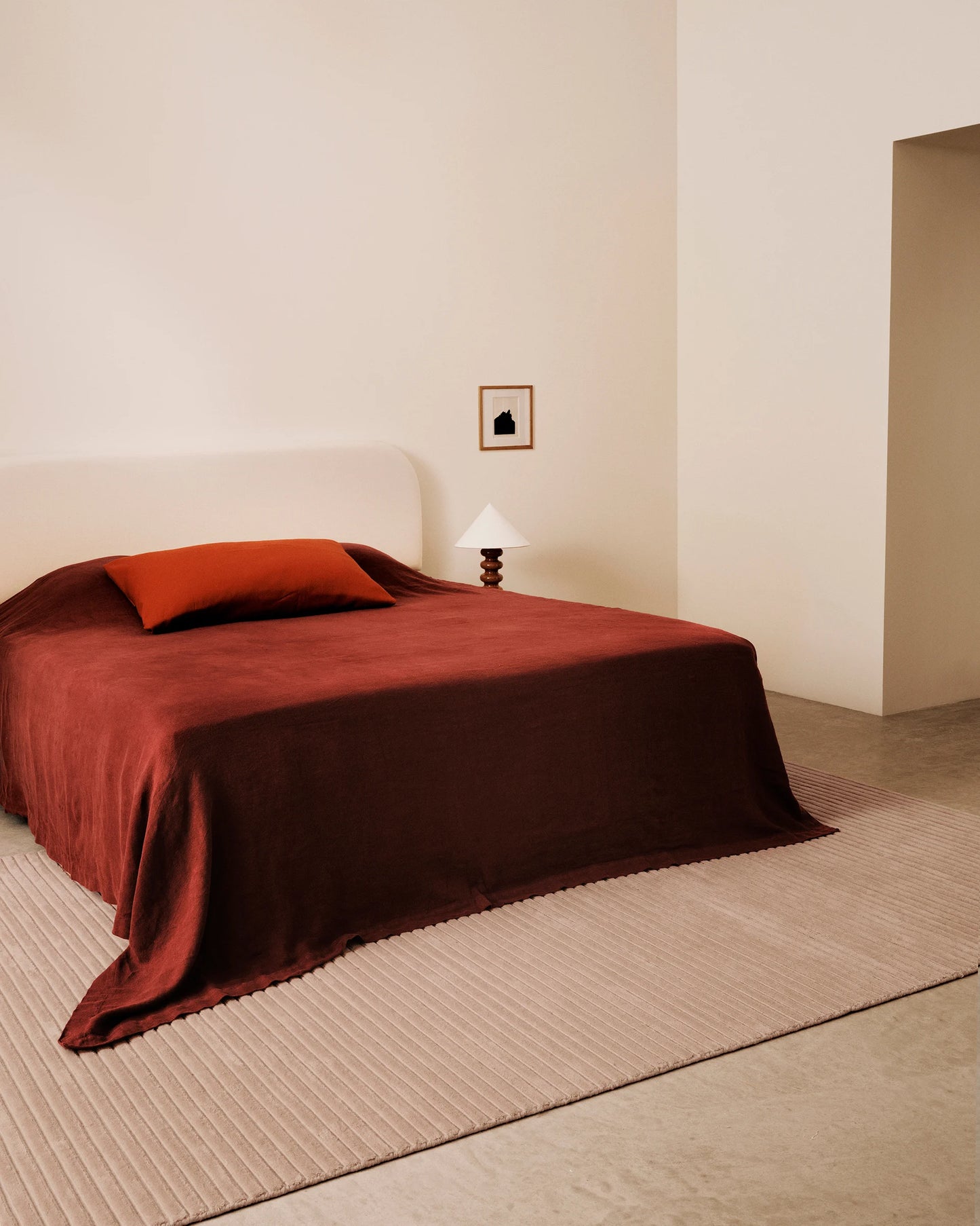 Modern Minimalist Rose Pink Hand-Tufted Woolen Area Rug with Linear Texture for Living Room
